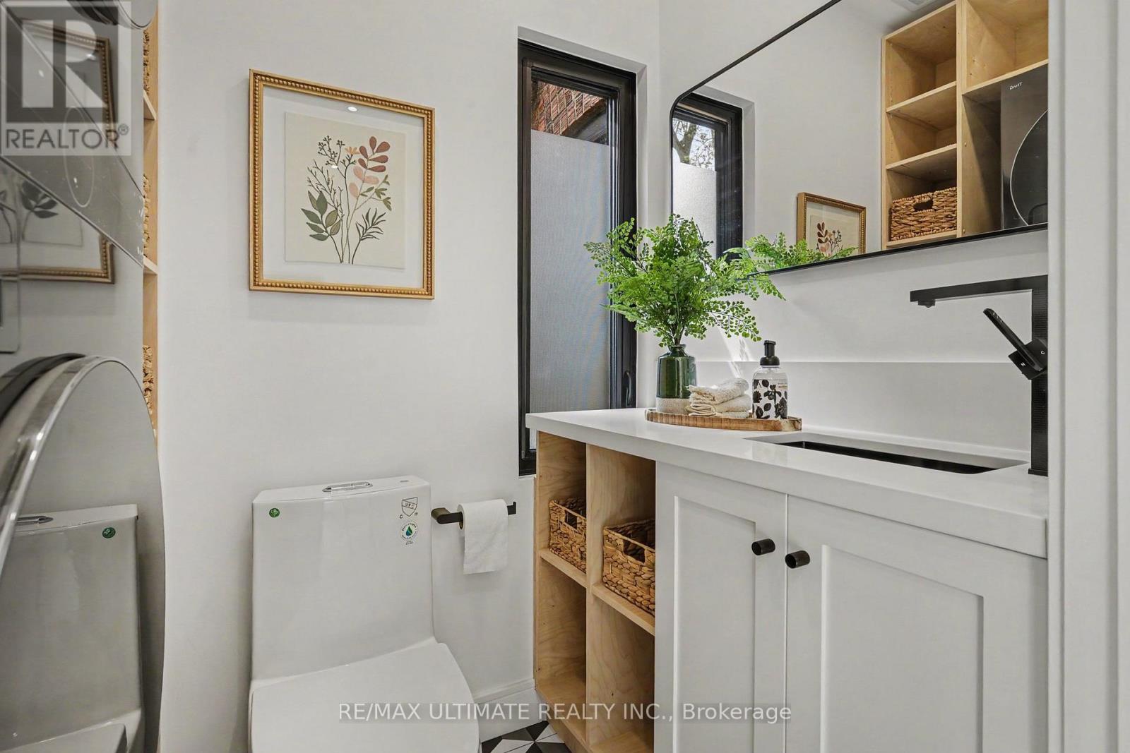 89 Alberta Avenue W, Toronto, Ontario  M6H 2R7 - Photo 38 - C13117082