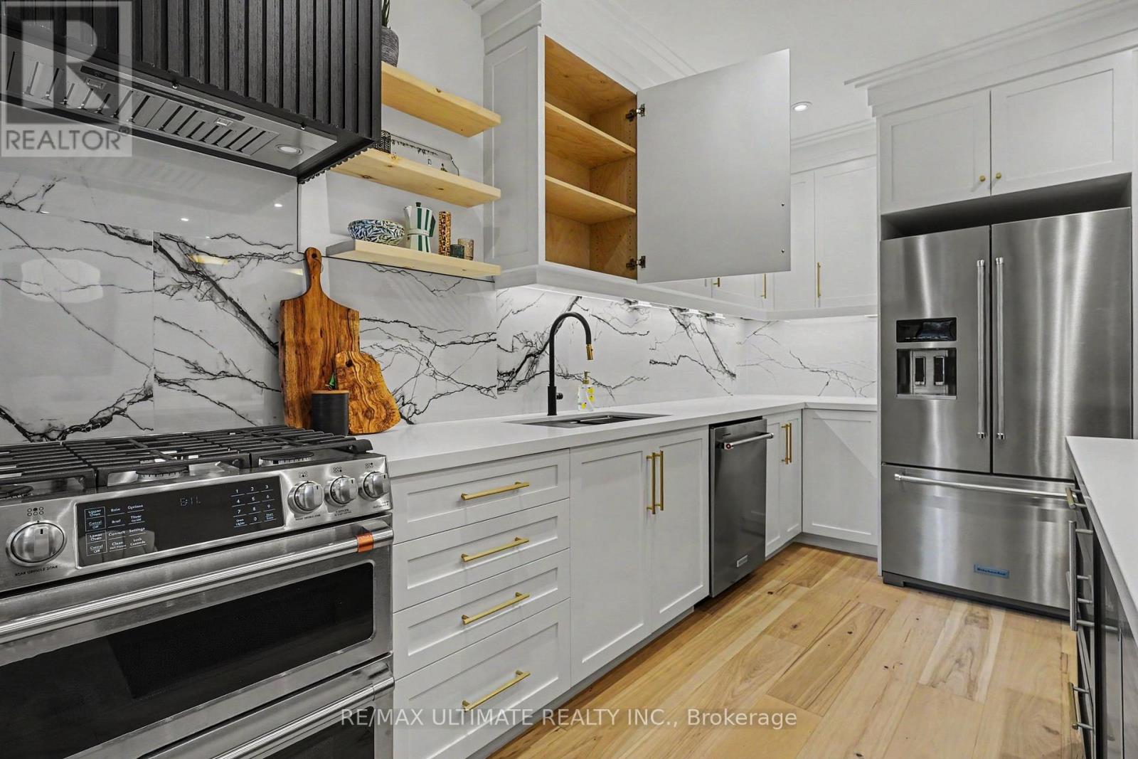 89 Alberta Avenue W, Toronto, Ontario  M6H 2R7 - Photo 6 - C13117082