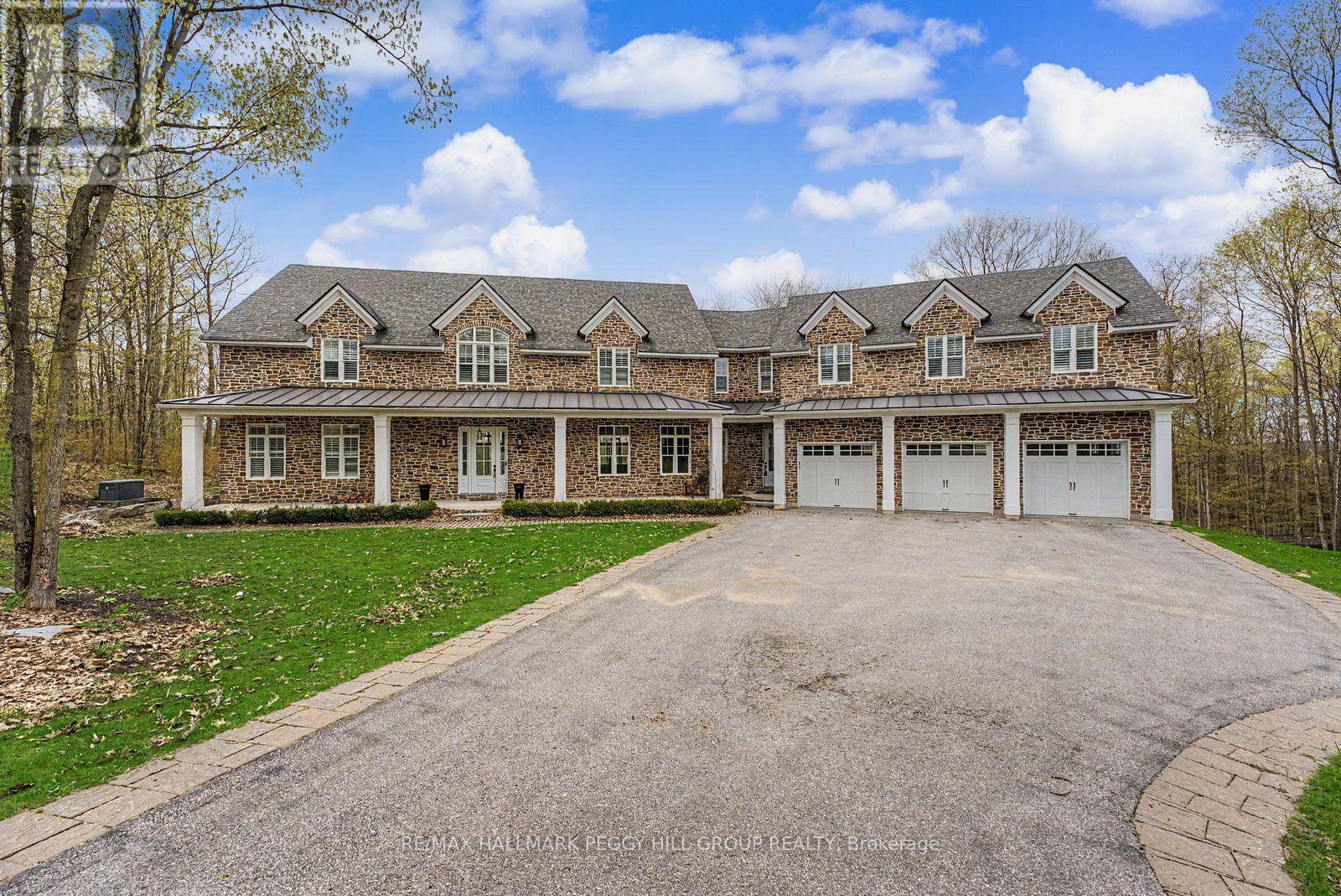 16 HERON BOULEVARD, Springwater, Ontario