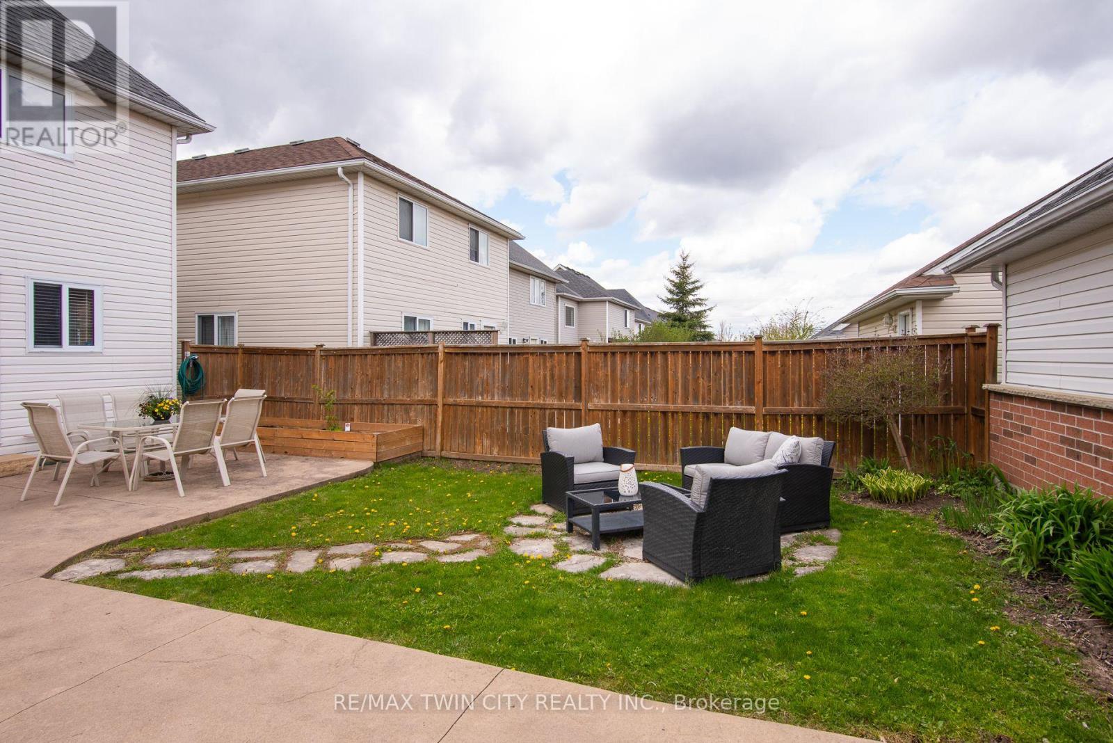729 Brandenburg Boulevard, Waterloo, Ontario  N2T 2V4 - Photo 31 - X13117990