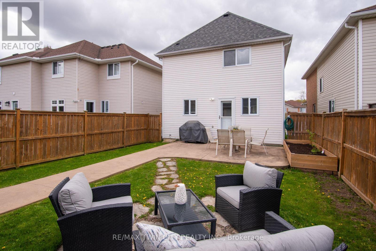 729 Brandenburg Boulevard, Waterloo, Ontario  N2T 2V4 - Photo 32 - X13117990