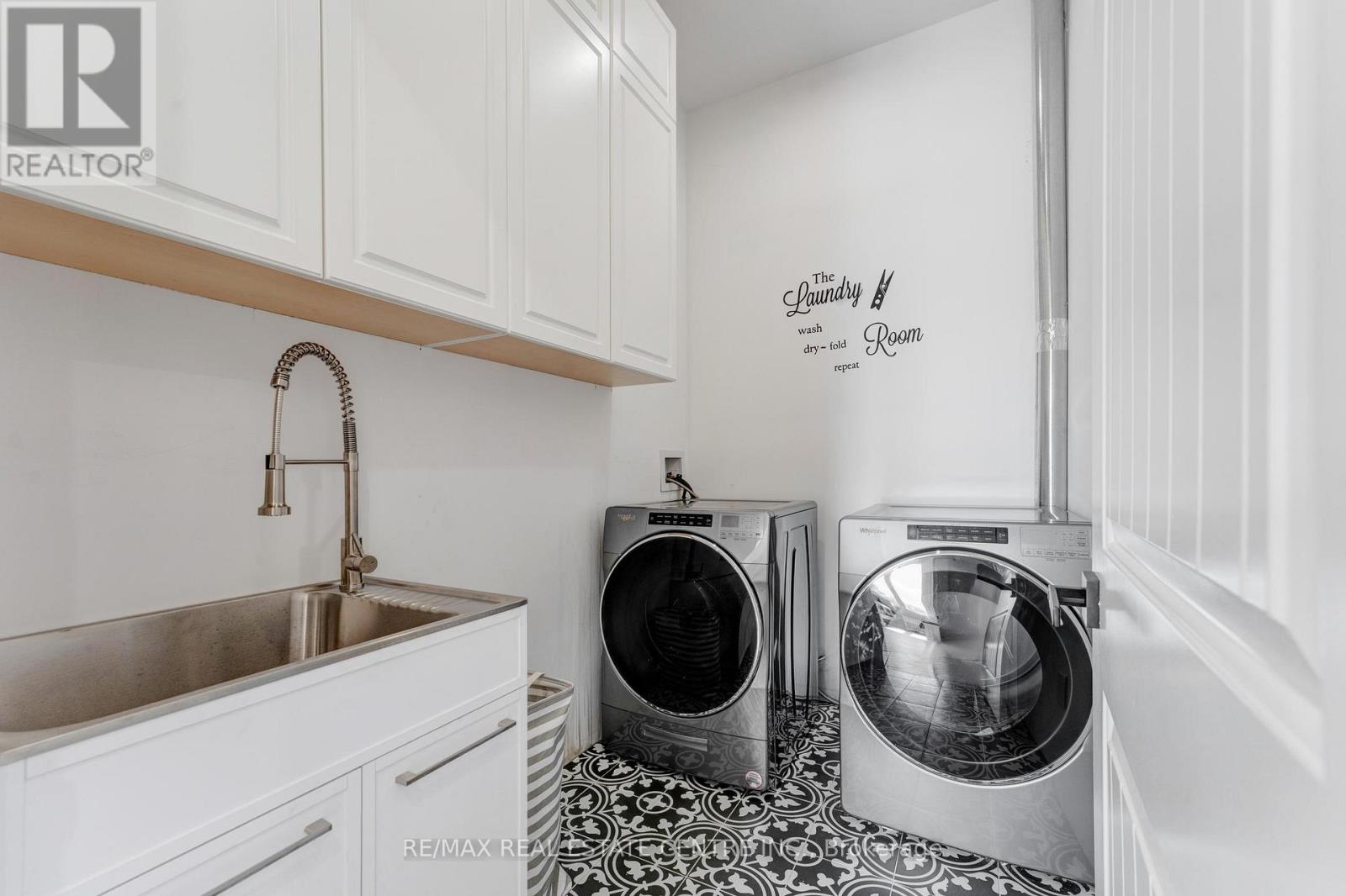 252 Paisley Boulevard W, Mississauga, Ontario  L5B 2A4 - Photo 33 - W13117894