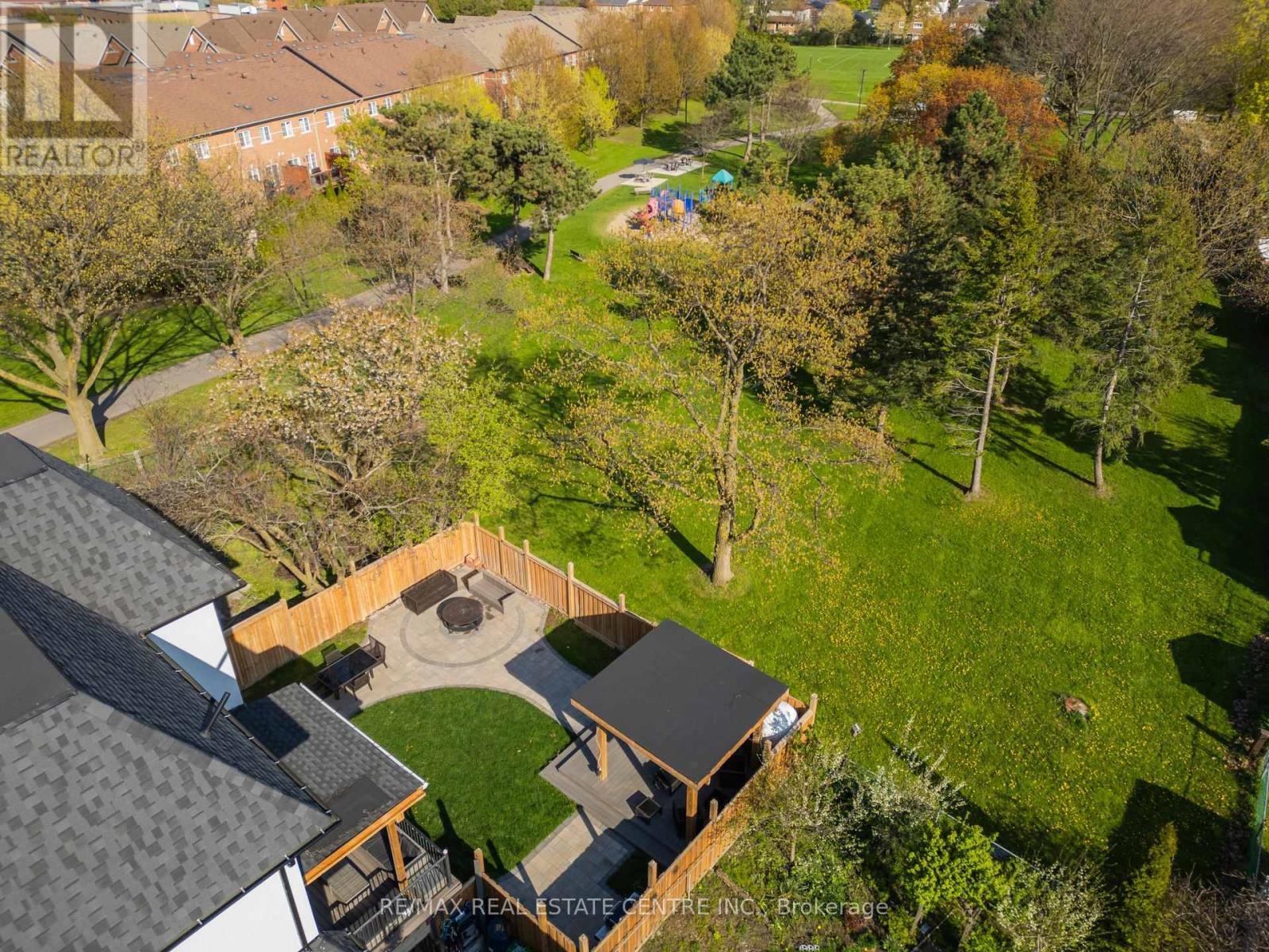 252 Paisley Boulevard W, Mississauga, Ontario  L5B 2A4 - Photo 49 - W13117894