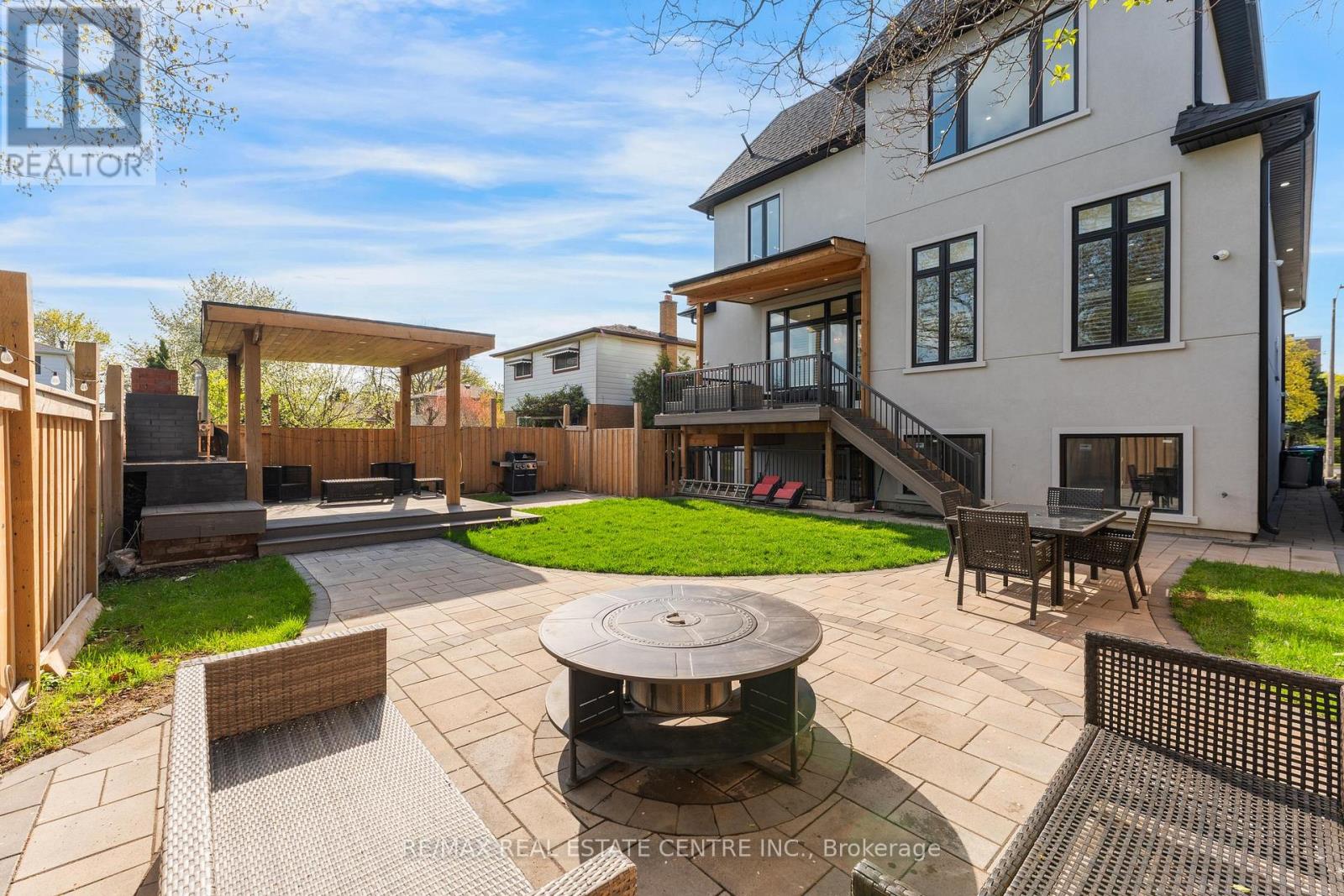 252 Paisley Boulevard W, Mississauga, Ontario  L5B 2A4 - Photo 45 - W13117894
