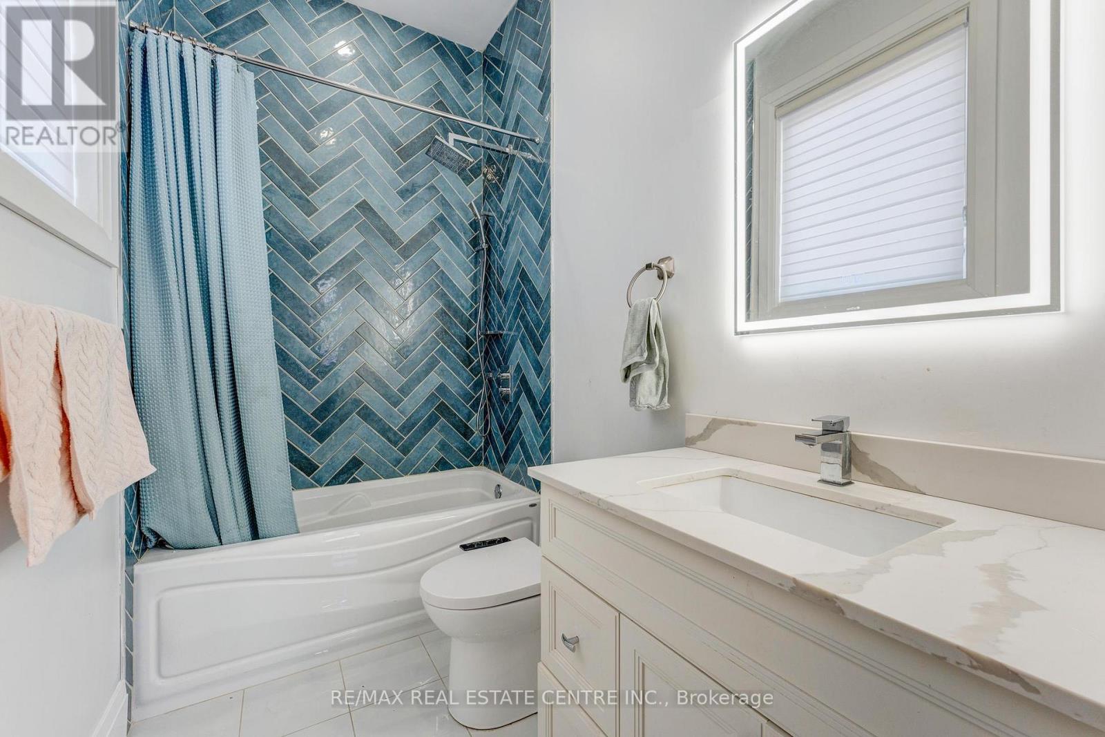 252 Paisley Boulevard W, Mississauga, Ontario  L5B 2A4 - Photo 29 - W13117894