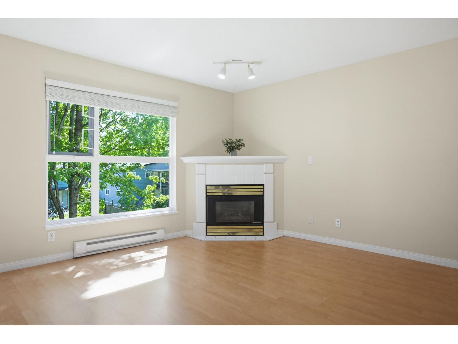 D301 9838 Whalley Boulevard, Surrey, British Columbia V3T 5S8 - Photo 11 - R3122217