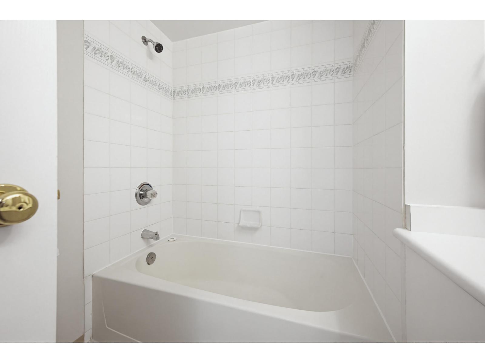 D301 9838 Whalley Boulevard, Surrey, British Columbia V3T 5S8 - Photo 23 - R3122217
