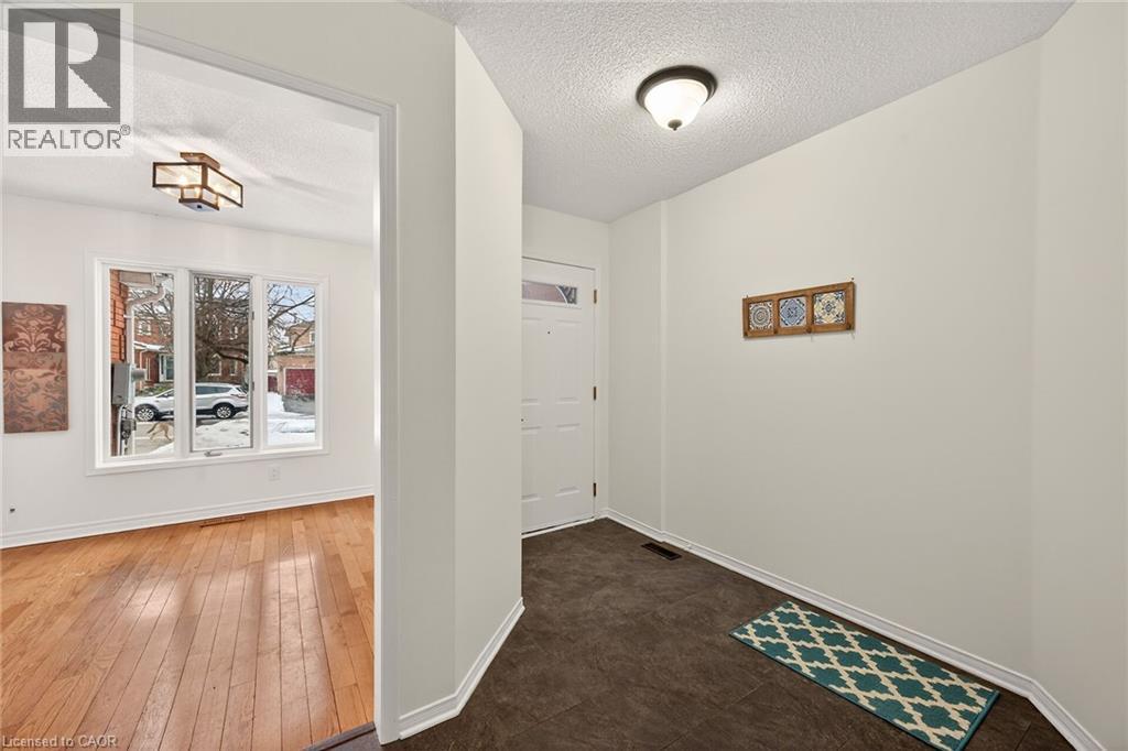 51 Pirie Drive, Dundas, Ontario  L9H 6X6 - Photo 6 - 40812400