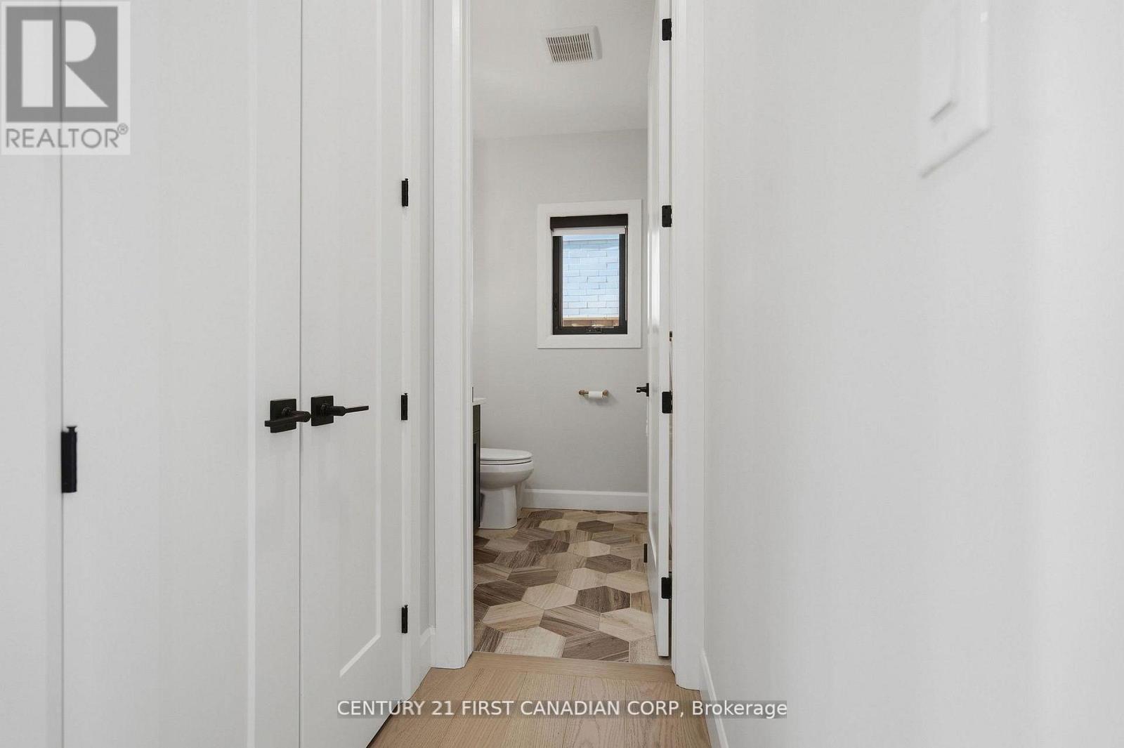 7129 Silver Creek Circle, London South, Ontario  N6P 0G9 - Photo 16 - X13118458