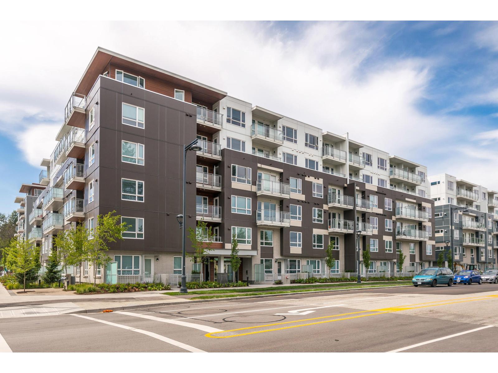 401 10581 140 Street, Surrey, British Columbia V3T 0M7 - Photo 1 - R3122574