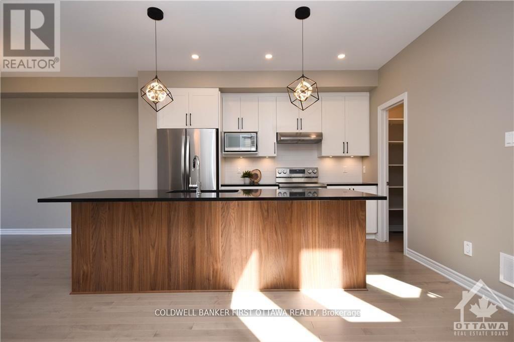 183 Angelonia Crescent, Ottawa, Ontario K1T 0Y4 - Photo 5 - X13118222