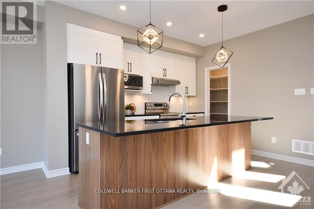 183 Angelonia Crescent, Ottawa, Ontario K1T 0Y4 - Photo 6 - X13118222