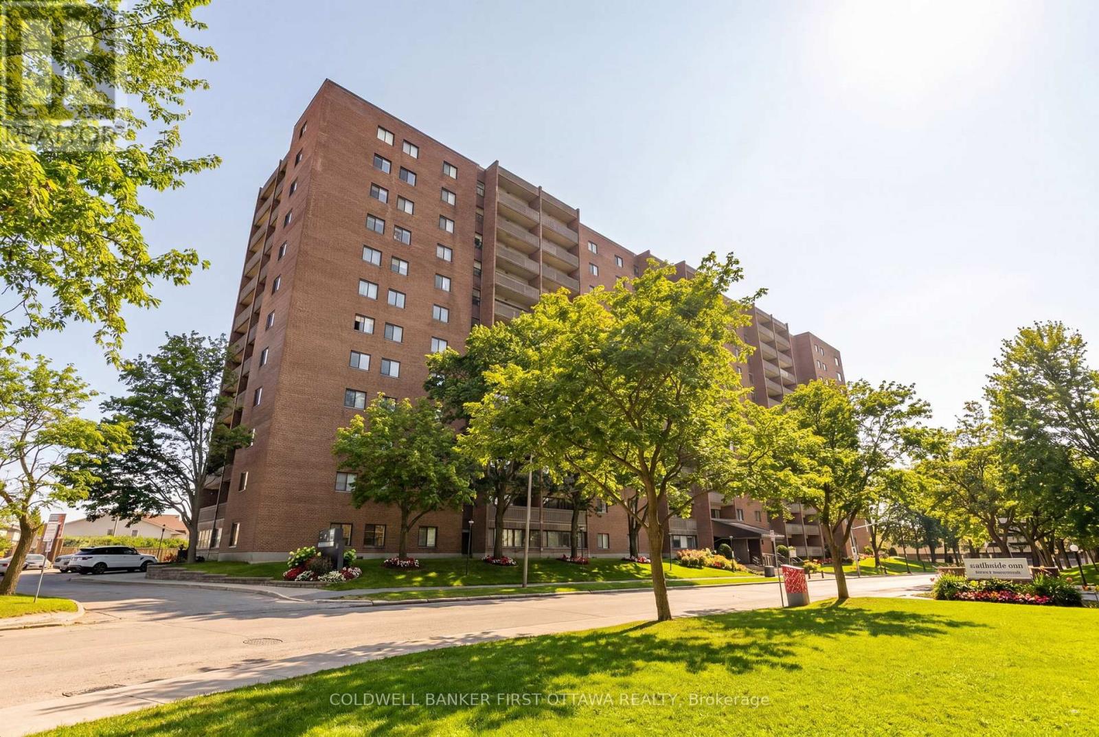 411 - 1100 Ambleside Drive, Ottawa, Ontario K2B 8G6 - Photo 1 - X13118288