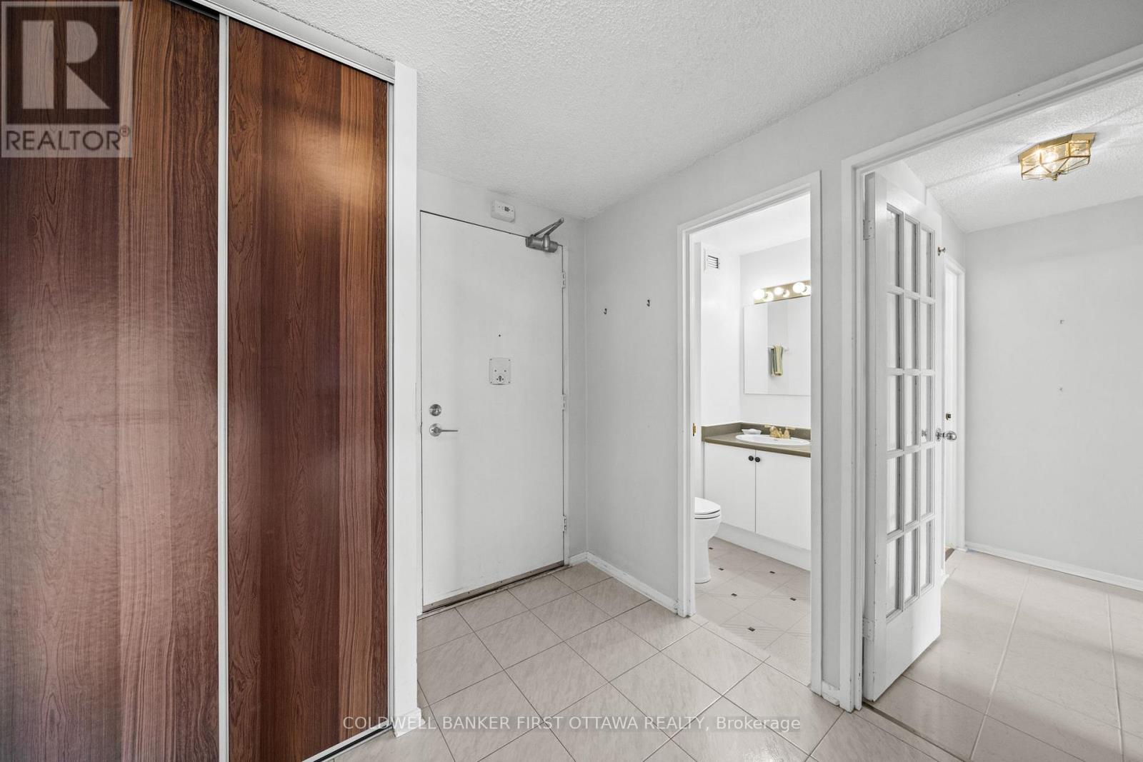 411 - 1100 Ambleside Drive, Ottawa, Ontario K2B 8G6 - Photo 4 - X13118288