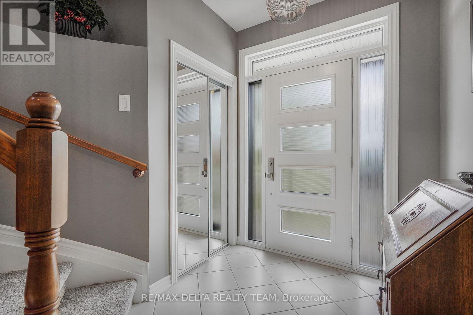 208 Serra Ridge, Ottawa, Ontario K4A 0V8 - Photo 4 - X13118426