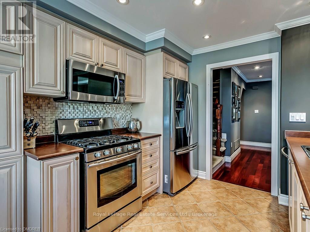3052 Drumloch Avenue, Oakville, Ontario  L6M 5H8 - Photo 6 - W13118182