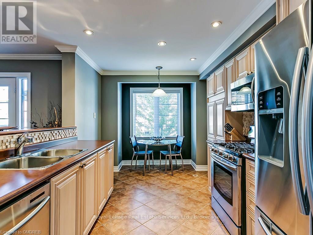 3052 Drumloch Avenue, Oakville, Ontario  L6M 5H8 - Photo 7 - W13118182