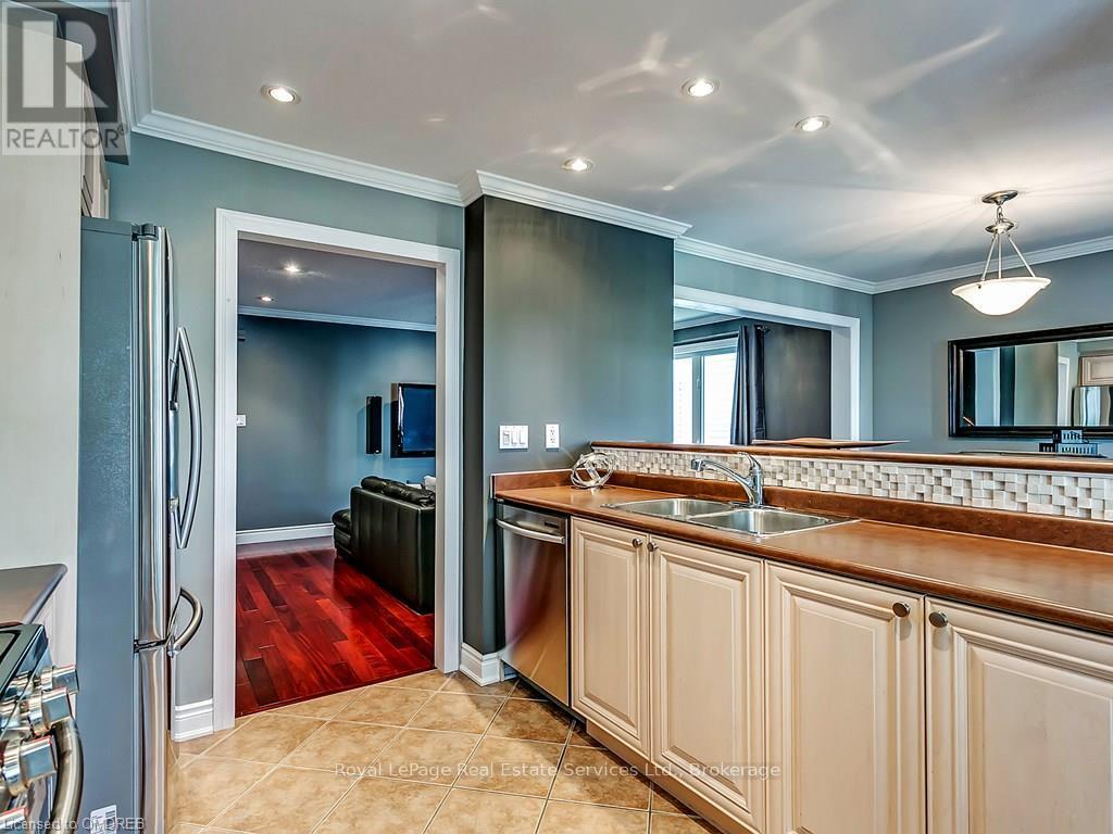 3052 Drumloch Avenue, Oakville, Ontario  L6M 5H8 - Photo 8 - W13118182