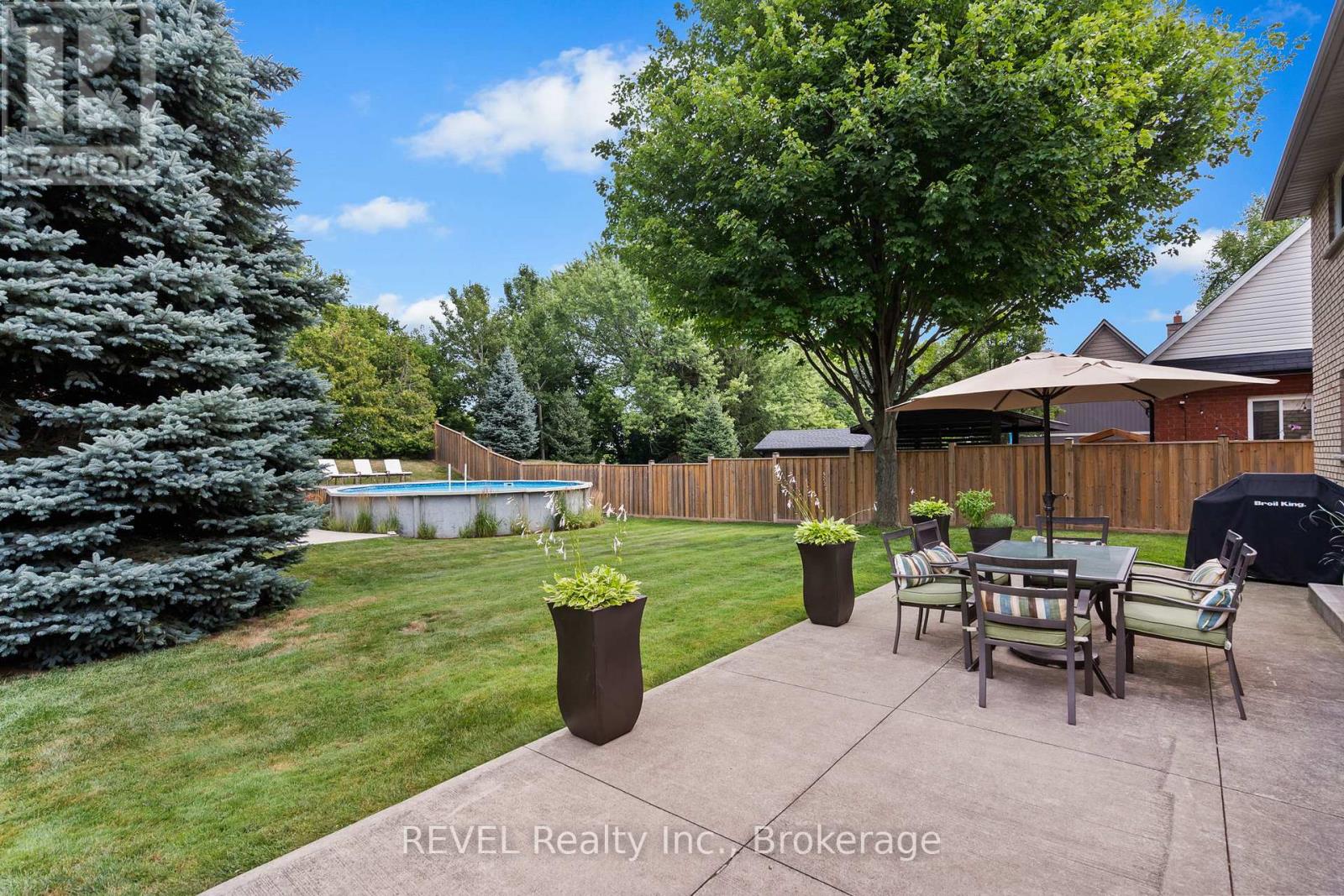 98 Debora Drive, Grimsby, Ontario  L3M 4J3 - Photo 5 - X13118366