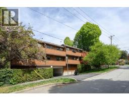 3201 LONSDALE AVENUE, North Vancouver, British Columbia