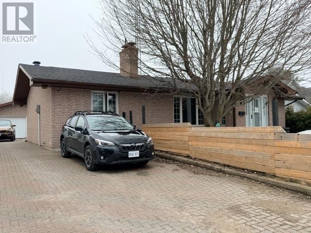 76 Huron Ave, Blind River, Ontario  P0R 1B0 - Photo 4 - SM260702