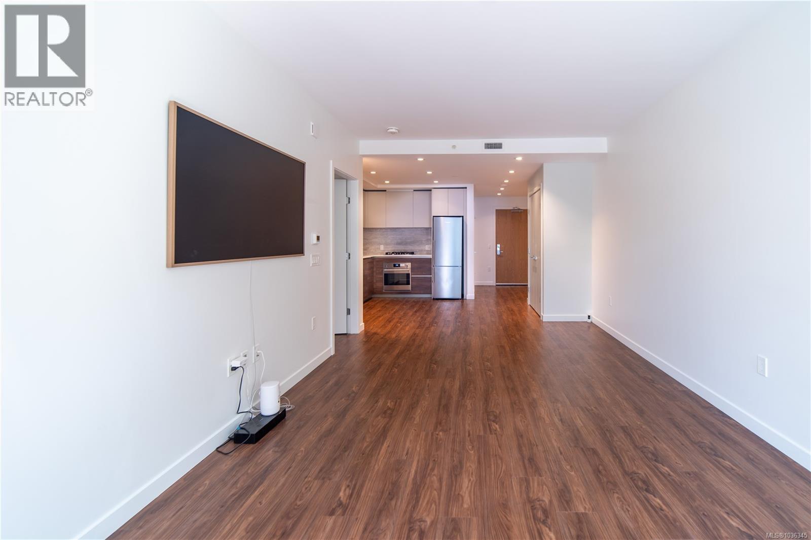 108 369 Tyee Rd, Victoria, British Columbia  V9A 0B6 - Photo 10 - 1036345