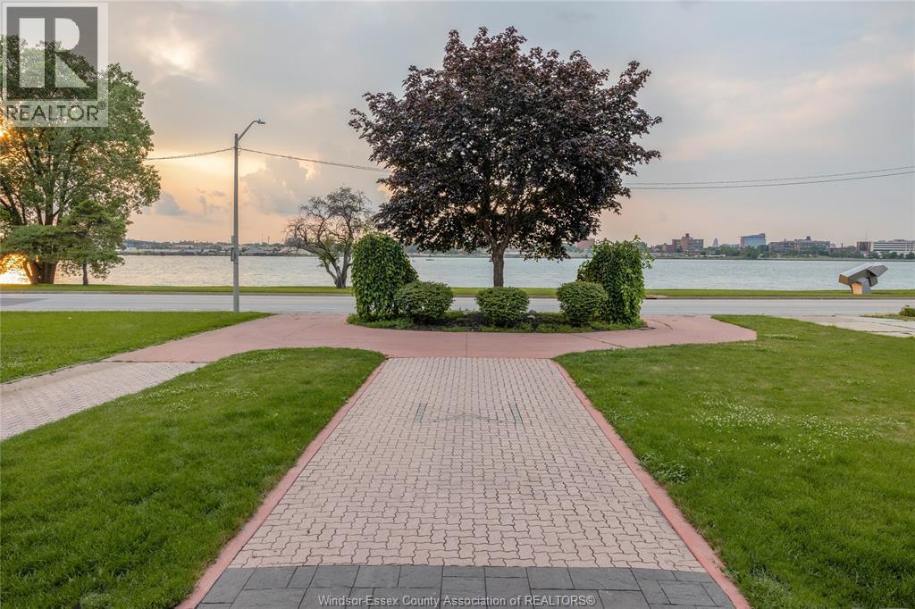 2161 Riverside Drive West Unit# 3, Windsor, Ontario  N9B 1A8 - Photo 3 - 26010933