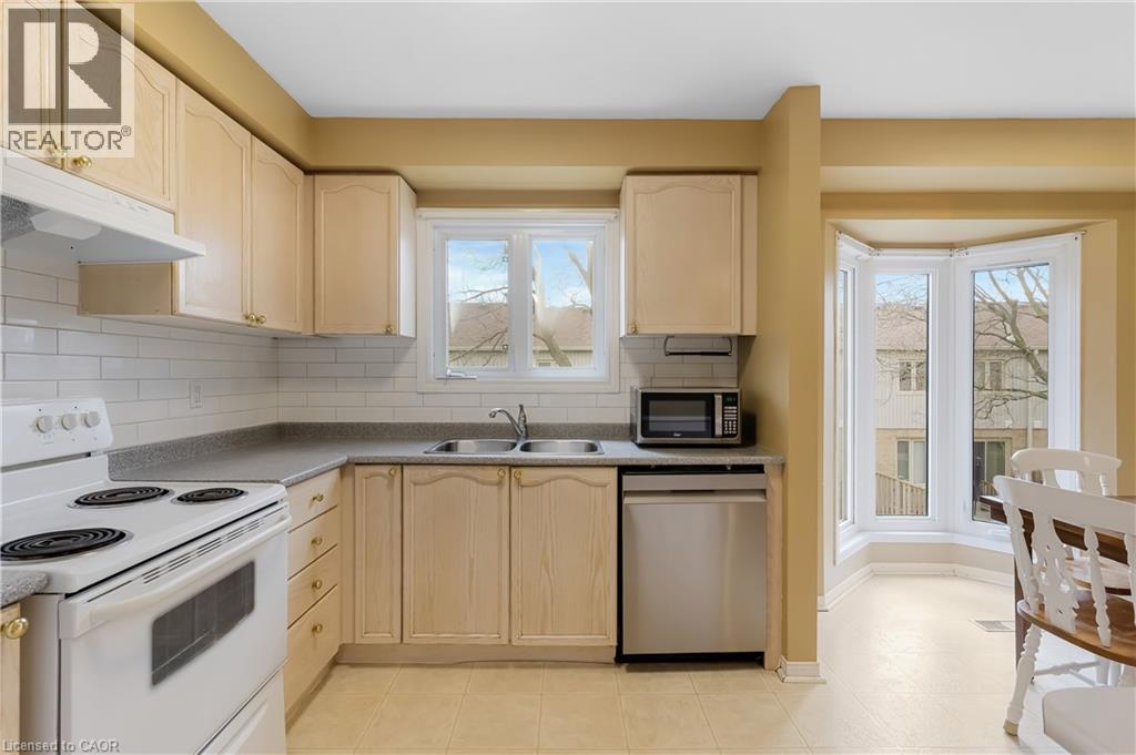 302 College Ave W Unit# 74, Guelph, Ontario  N1G 4T6 - Photo 18 - 40829441