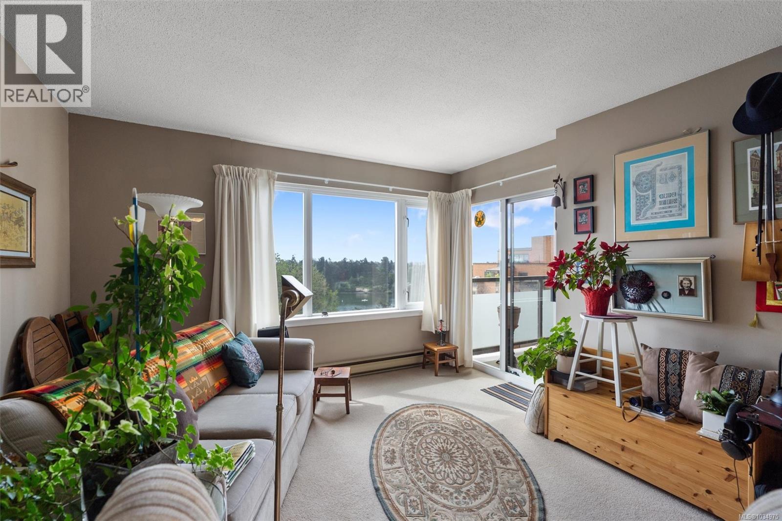 703 103 Gorge Rd E, Victoria, British Columbia  V9A 6Z2 - Photo 3 - 1034975