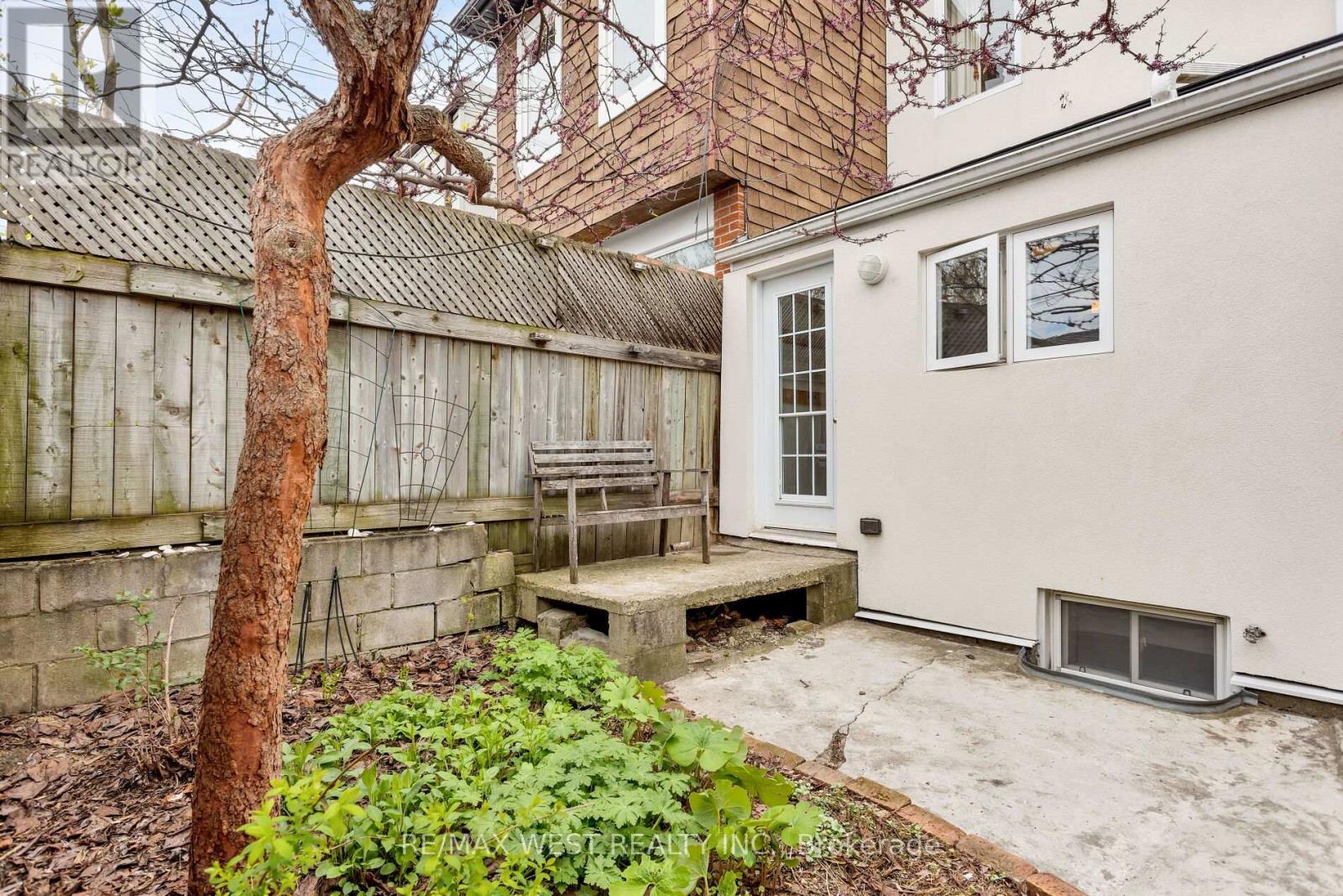 35 St Clarens Avenue, Toronto, Ontario  M6K 2S4 - Photo 20 - C13118166