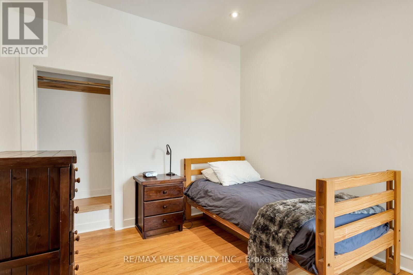 35 St Clarens Avenue, Toronto, Ontario  M6K 2S4 - Photo 31 - C13118166