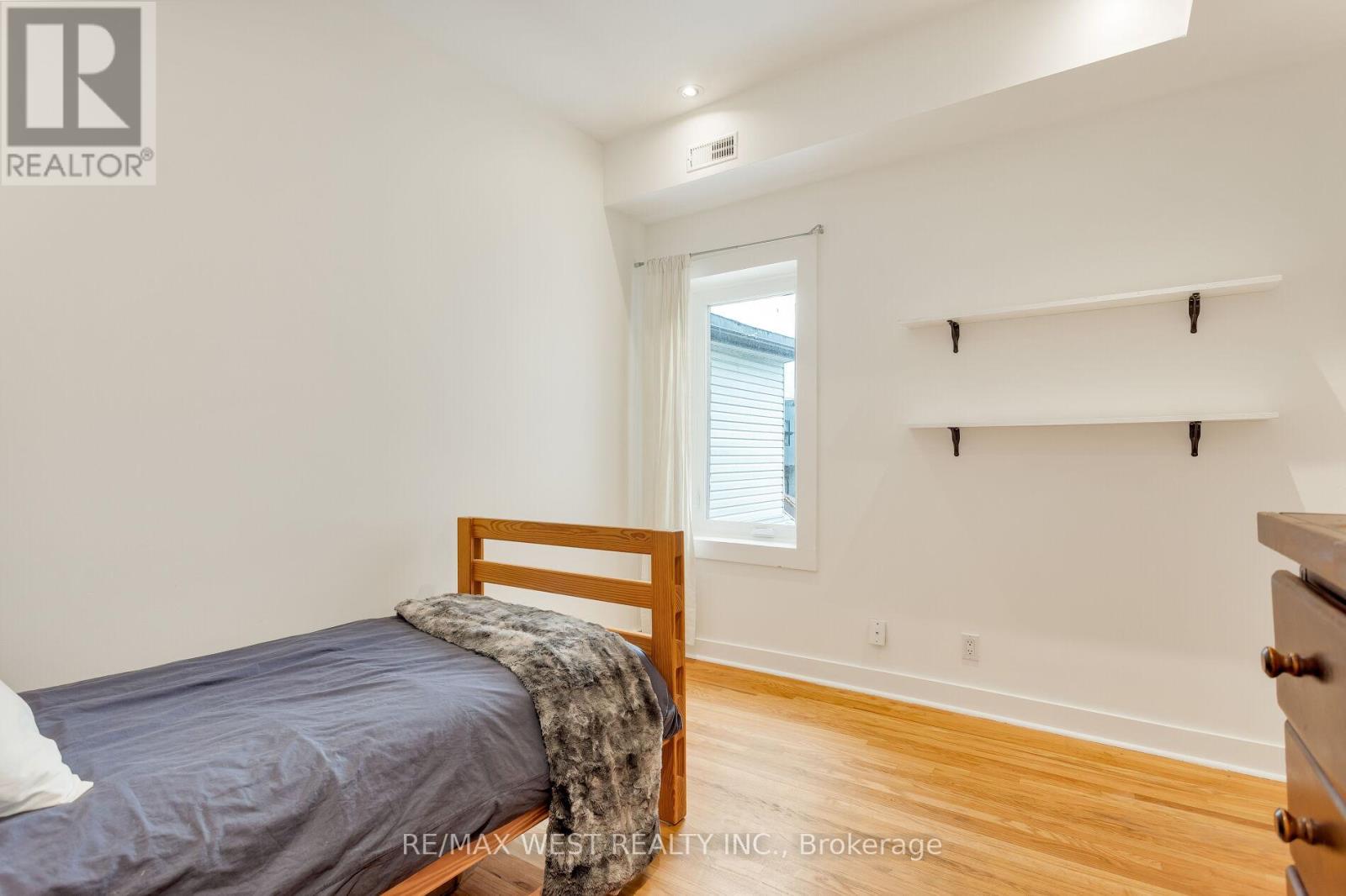 35 St Clarens Avenue, Toronto, Ontario  M6K 2S4 - Photo 32 - C13118166