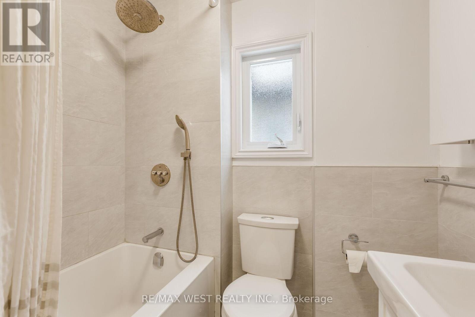 35 St Clarens Avenue, Toronto, Ontario  M6K 2S4 - Photo 35 - C13118166