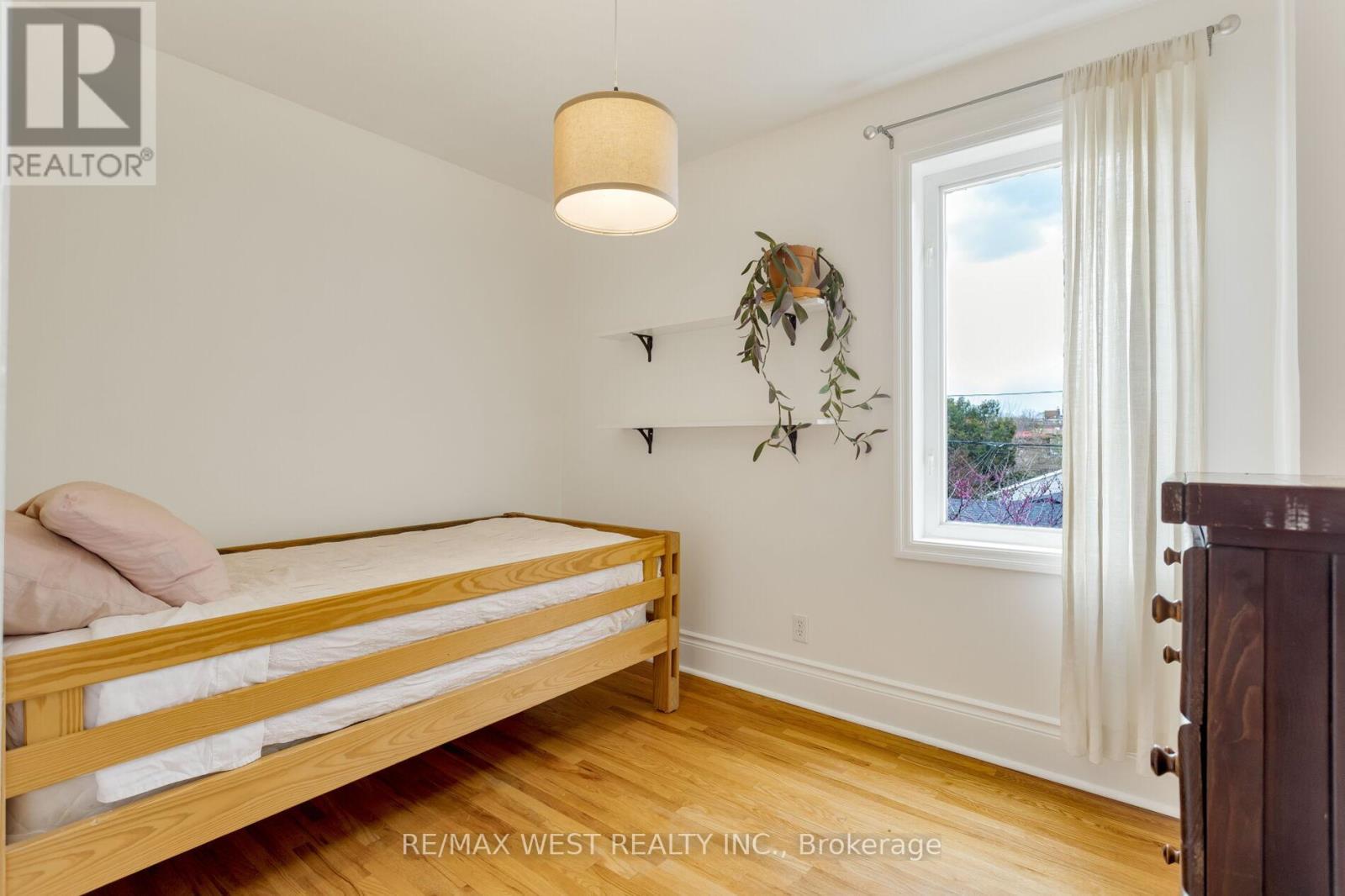 35 St Clarens Avenue, Toronto, Ontario  M6K 2S4 - Photo 36 - C13118166