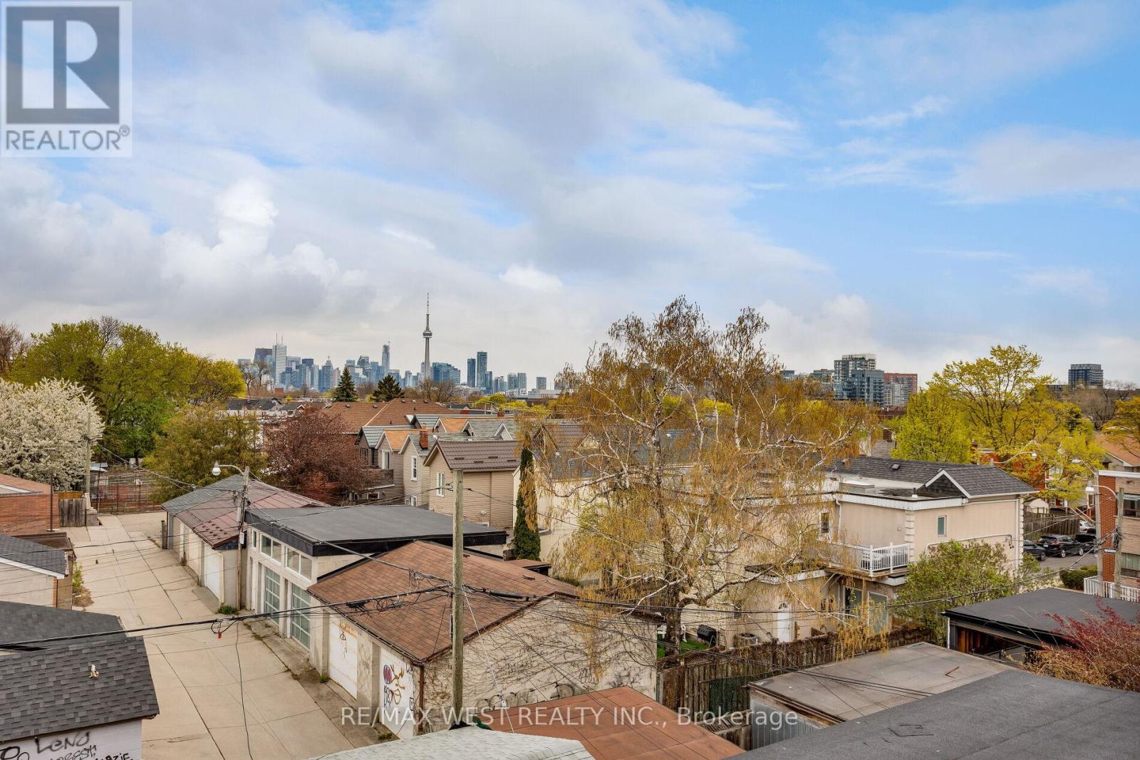 35 St Clarens Avenue, Toronto, Ontario  M6K 2S4 - Photo 46 - C13118166