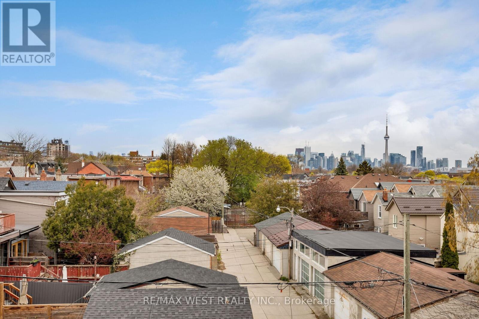 35 St Clarens Avenue, Toronto, Ontario  M6K 2S4 - Photo 47 - C13118166