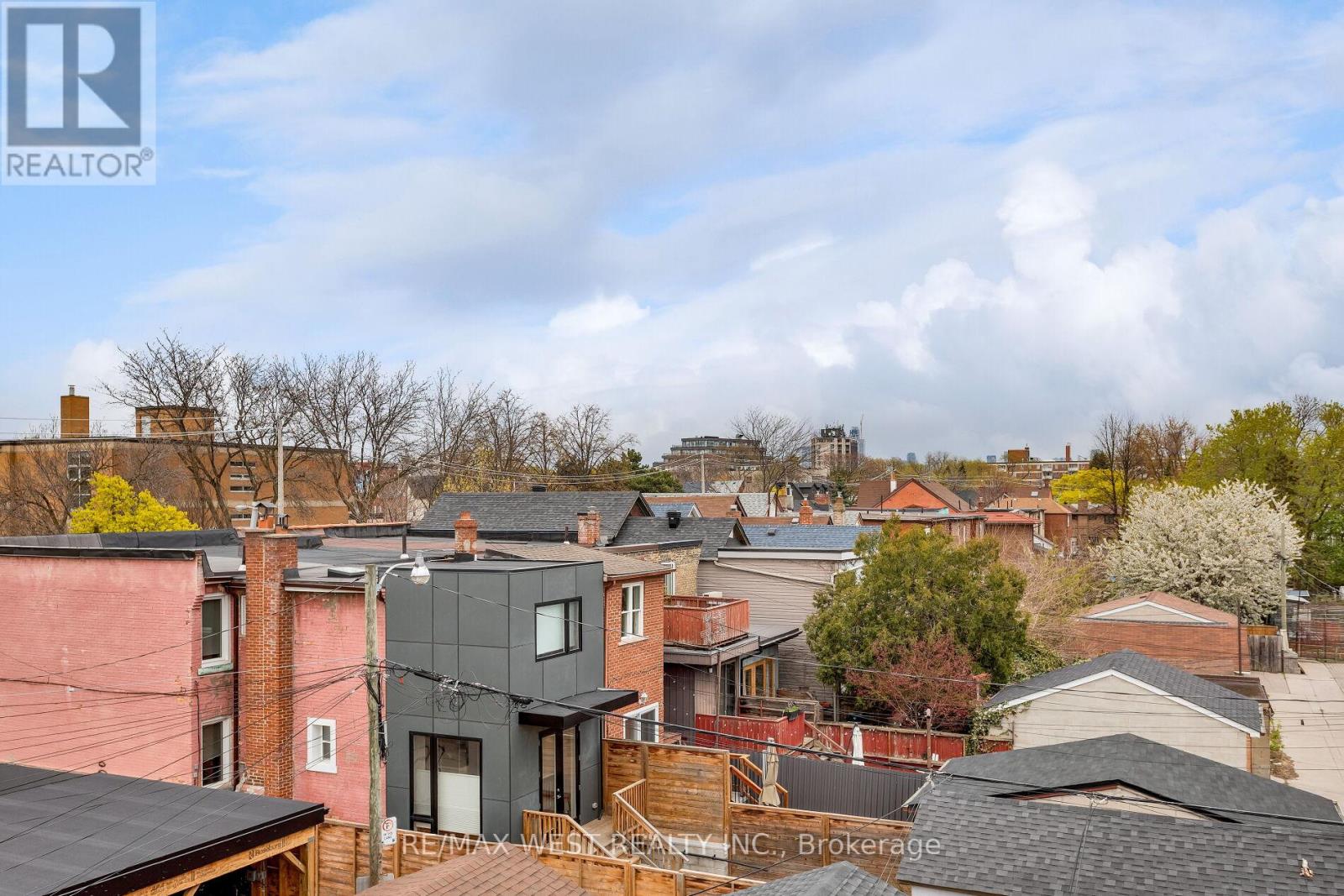 35 St Clarens Avenue, Toronto, Ontario  M6K 2S4 - Photo 48 - C13118166