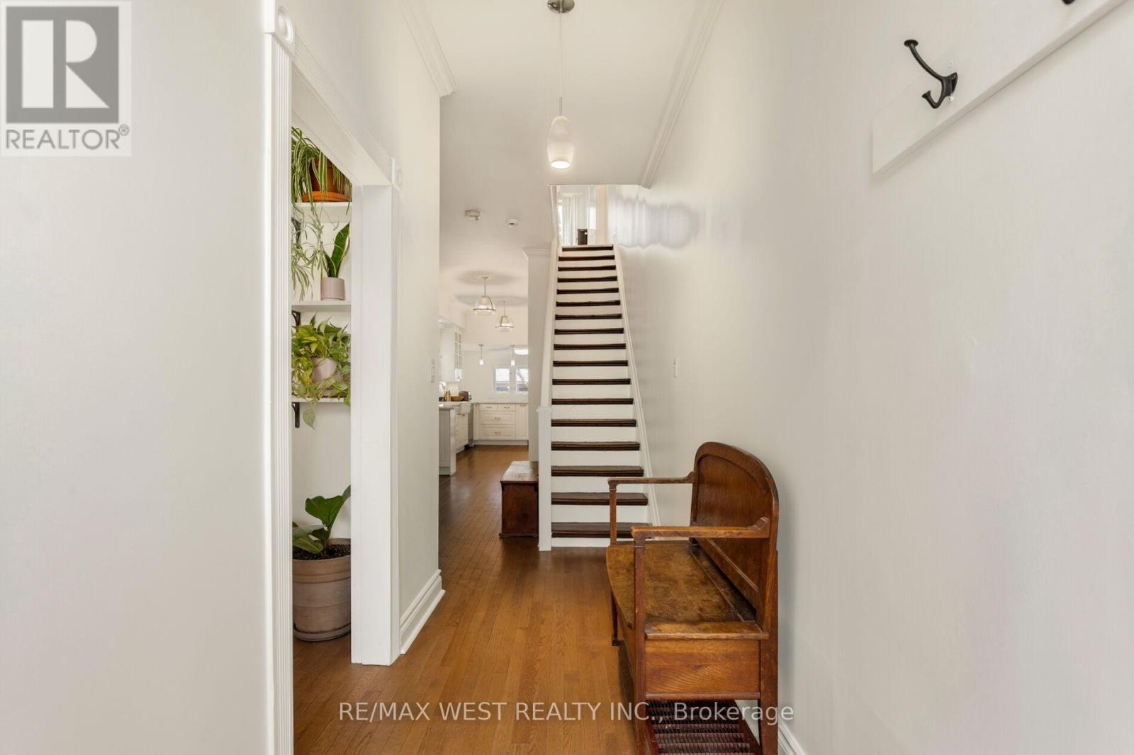 35 St Clarens Avenue, Toronto, Ontario  M6K 2S4 - Photo 5 - C13118166