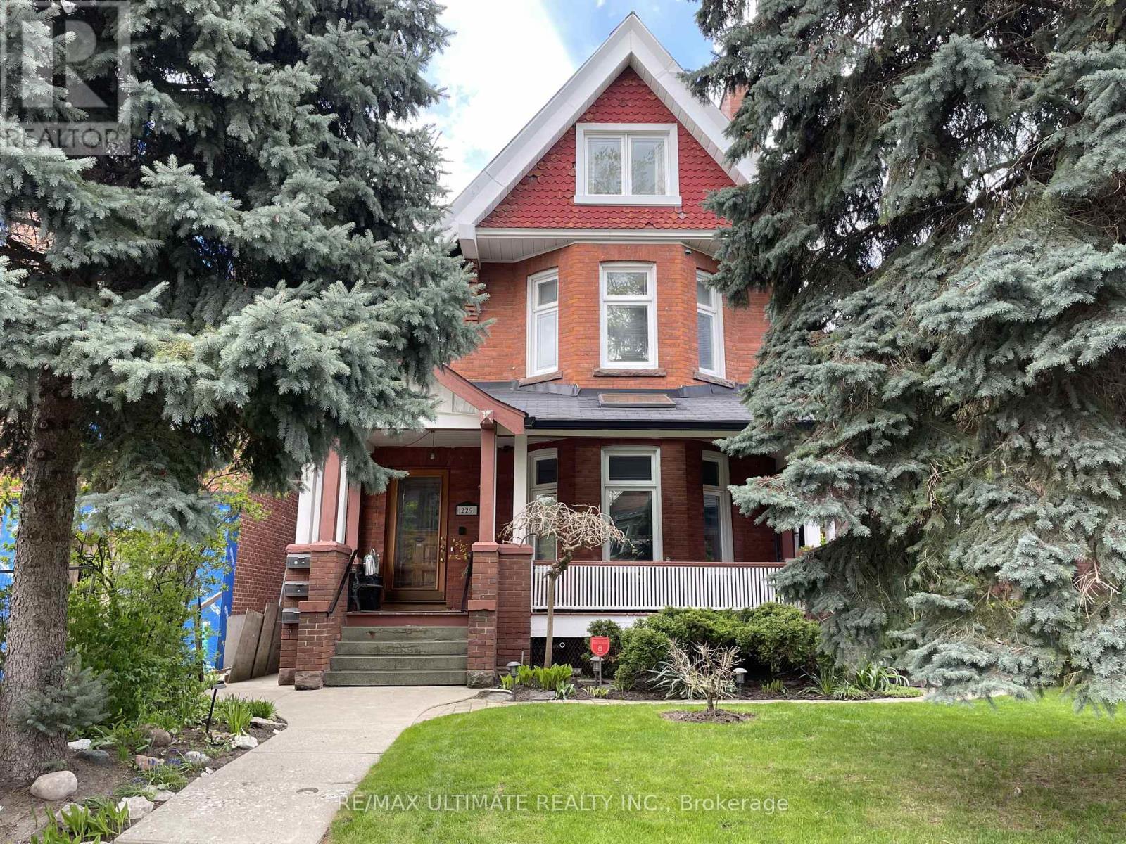 229 RUSHOLME ROAD, Toronto, Ontario