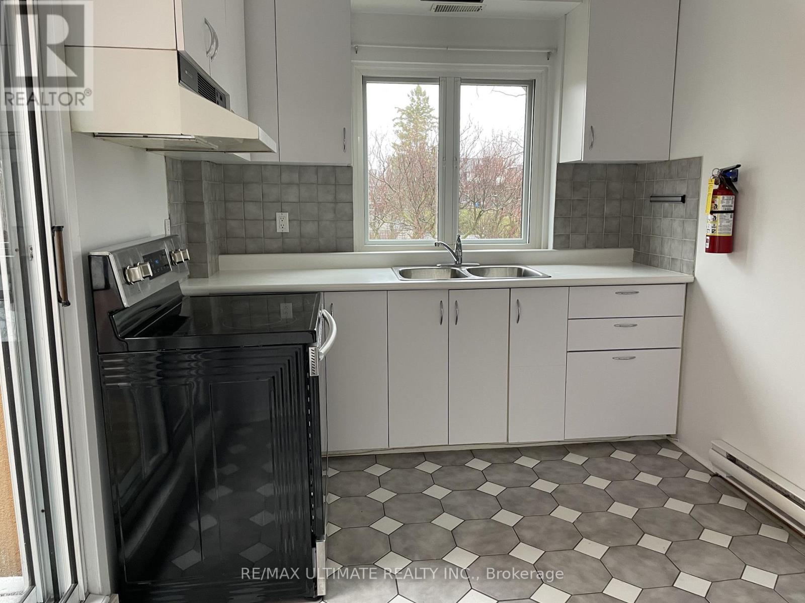 229 Rusholme Road, Toronto, Ontario  M6H 2Y9 - Photo 2 - C13118190