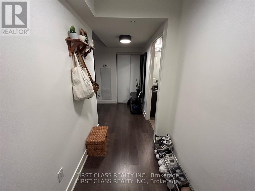 1008 - 88 Sheppard Avenue E, Toronto, Ontario  M2N 6Y2 - Photo 2 - C13118232
