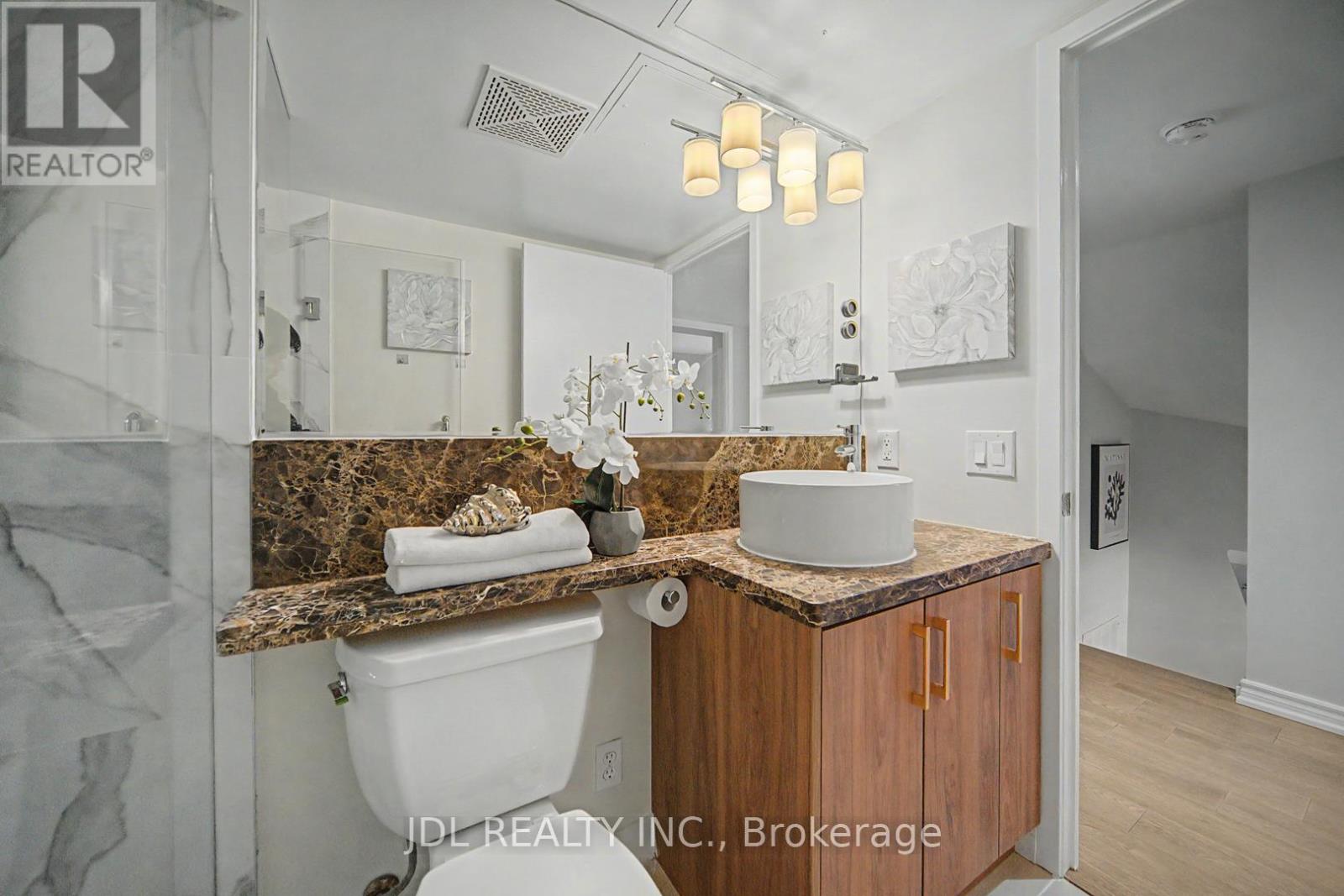 Th8 - 31 Brunel Court, Toronto, Ontario  M5V 3Y2 - Photo 23 - C13118358