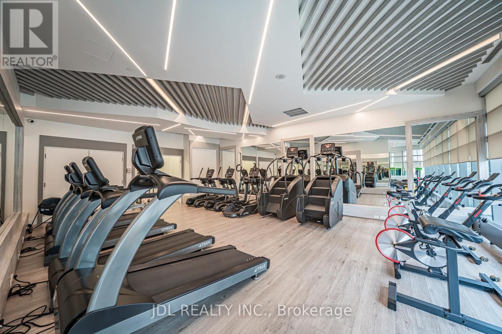 Th8 - 31 Brunel Court, Toronto, Ontario  M5V 3Y2 - Photo 31 - C13118358