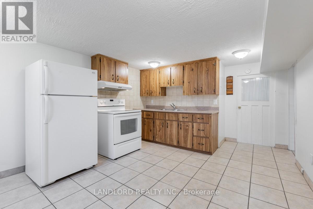 9 Clipper Road, Toronto (Pleasant View), Ontario  M2J 4C8 - Photo 29 - C13118406