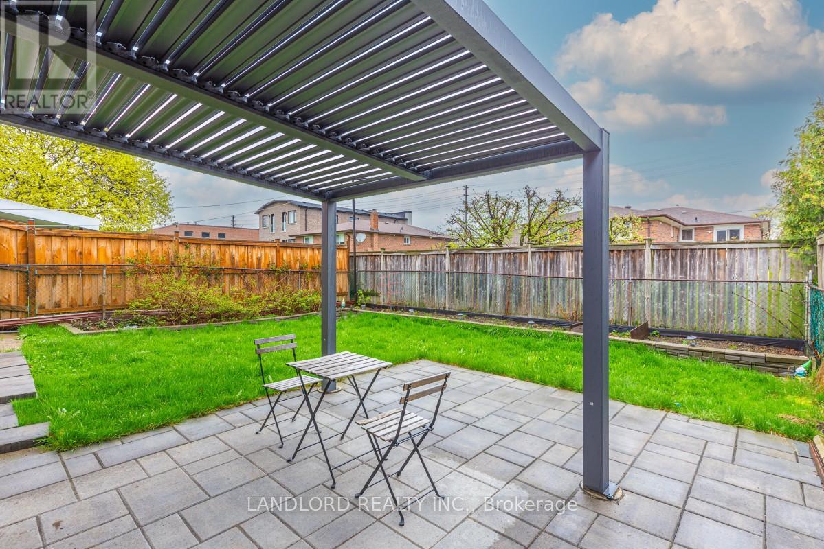 9 Clipper Road, Toronto (Pleasant View), Ontario  M2J 4C8 - Photo 35 - C13118406