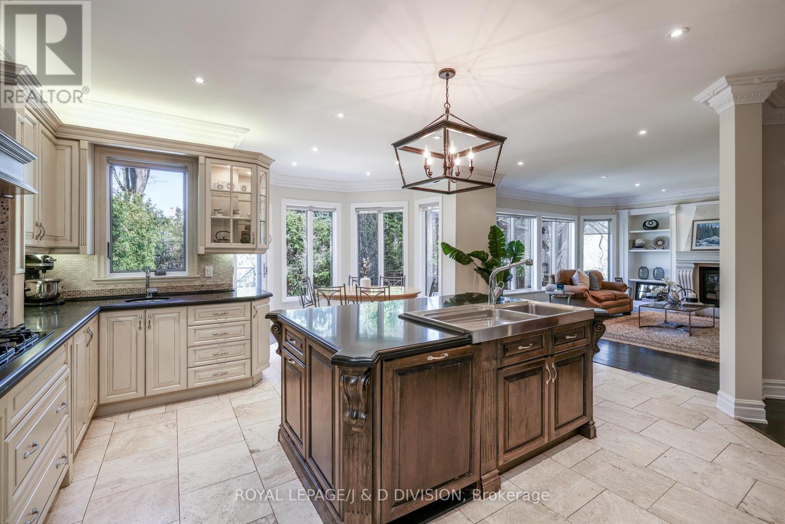 82 Munro Boulevard, Toronto (St. Andrew-Windfields), Ontario  M2P 1C4 - Photo 10 - C13118484