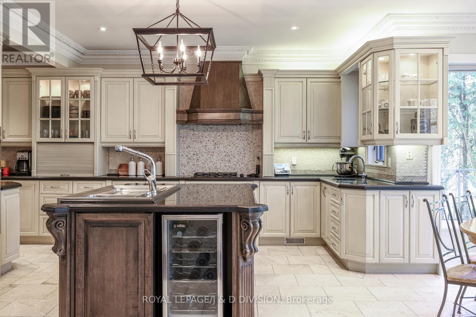 82 Munro Boulevard, Toronto (St. Andrew-Windfields), Ontario  M2P 1C4 - Photo 8 - C13118484