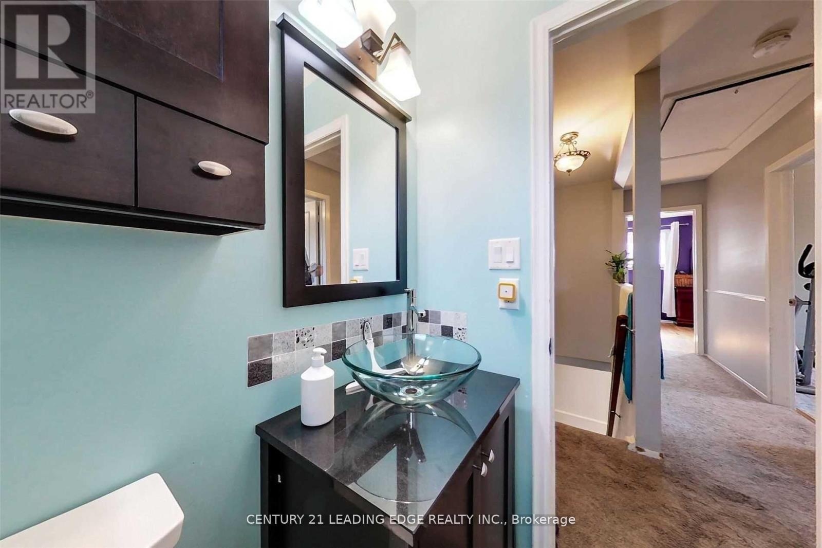 370 Durham Court, Oshawa, Ontario  L1J 1W9 - Photo 3 - E13118200