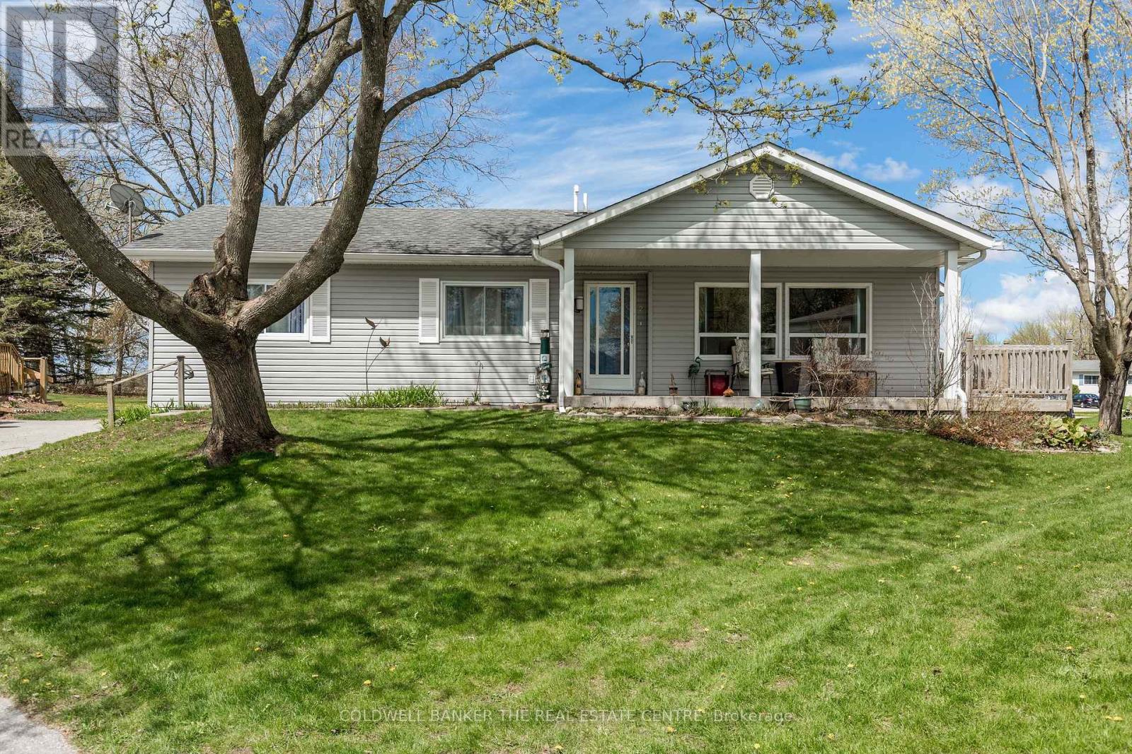 2 FIR COURT, Innisfil, Ontario