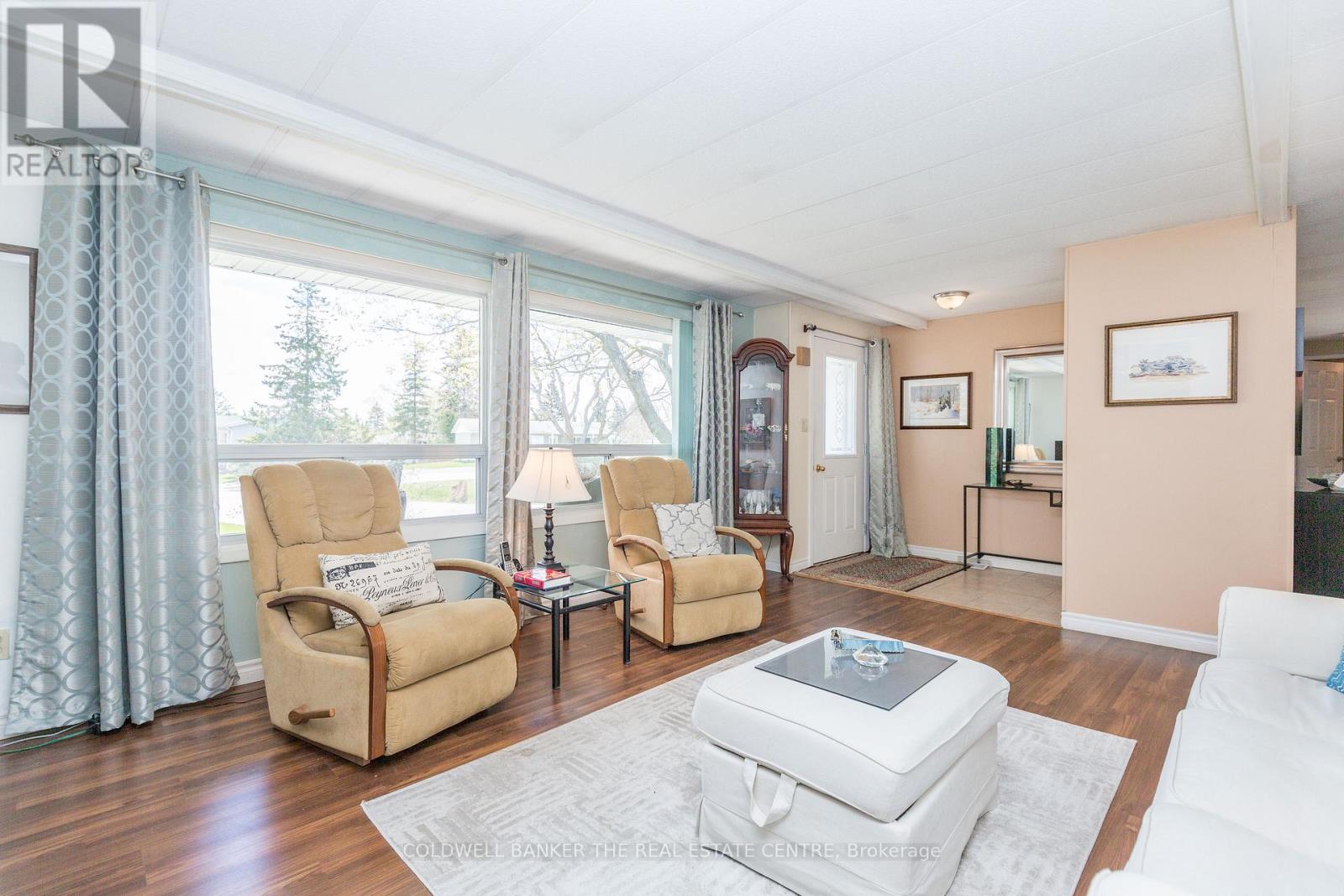 2 Fir Court, Innisfil, Ontario  L9S 1M1 - Photo 5 - N13118160